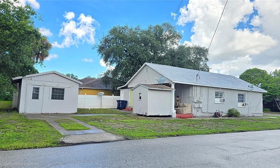 2nd image of 2423 DURHAM STREET