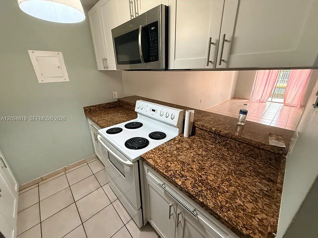 Okeechobee Condo — Photo 4