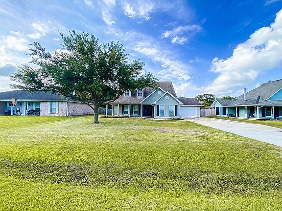 2nd image of 125 Bayou Estates Dr