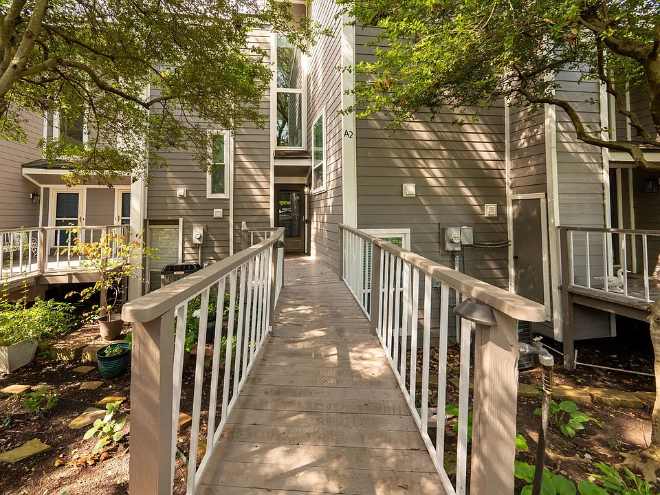 300 Rush Creek Dr #A2