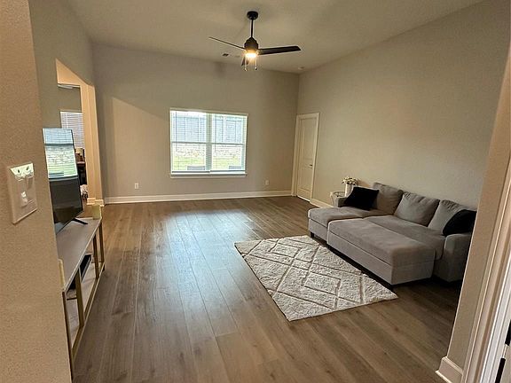 4th image of 1109 Costa Vista Trl