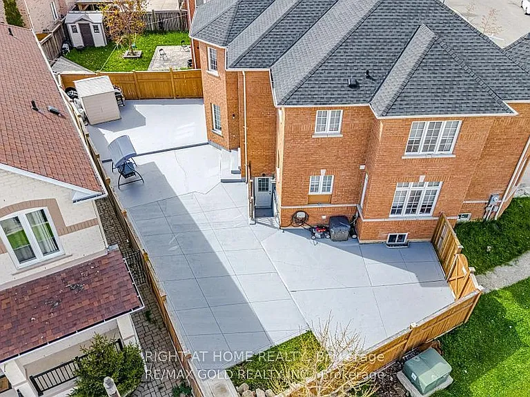 29 Laurentide Cres #UPPER — Photo 25