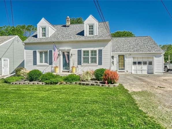 61 E Manitou Rd, Rochester, NY 14612