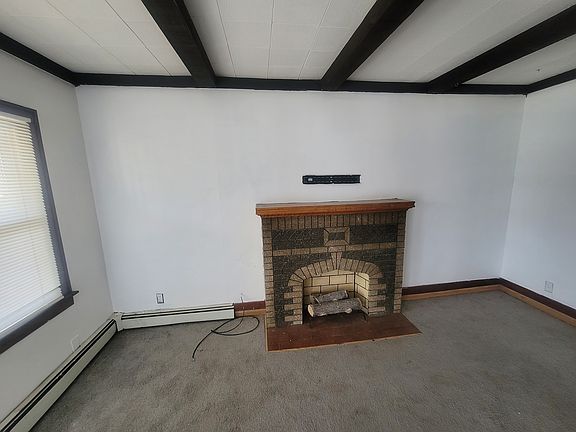 3rd image of 1532 Hanover St