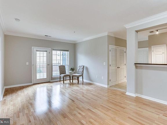 2nd image of 4860 Eisenhower Ave Unit 285