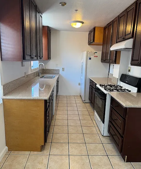 24600 Cypress St #24600 — Photo 9