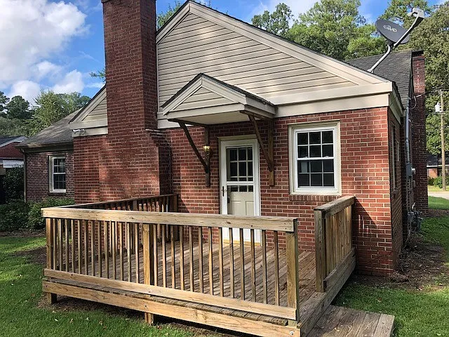 Building Photo - 113 S Circle Dr