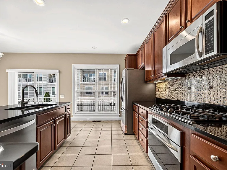 14862 Potomac Branch Dr — Photo 13