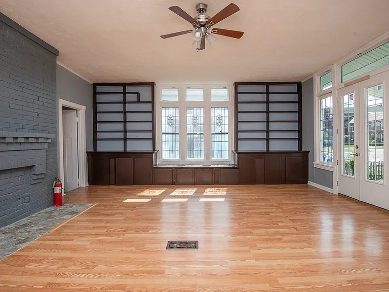 117 E Glenwood Ave #1 — Photo 6