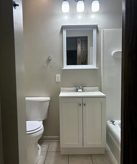 721 Laurel Ln — Photo 8