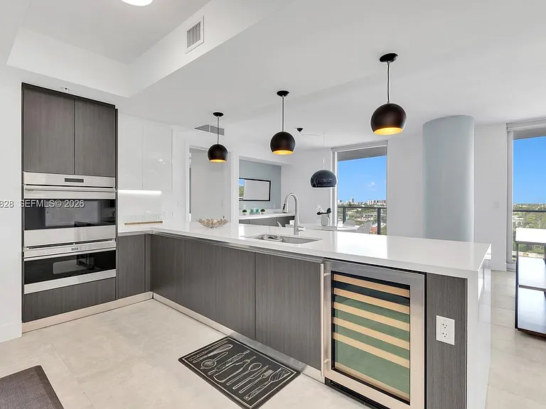 1180 N Federal Hwy #1009 — Photo 9