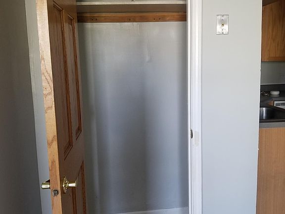 2nd image of 4233 N Paulina St APT 1W