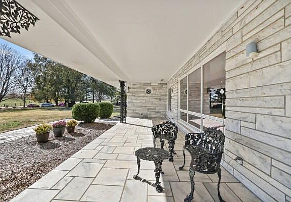 4th image of 676 Ferguson Hill Rd