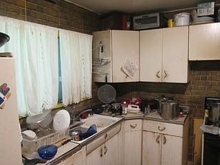 2nd image of 3326 N 34th St