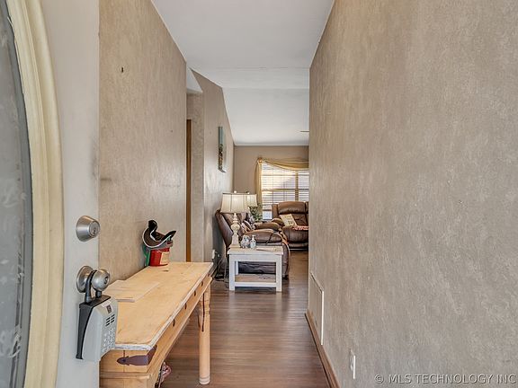5th image of 9486 E Aspenwood Dr