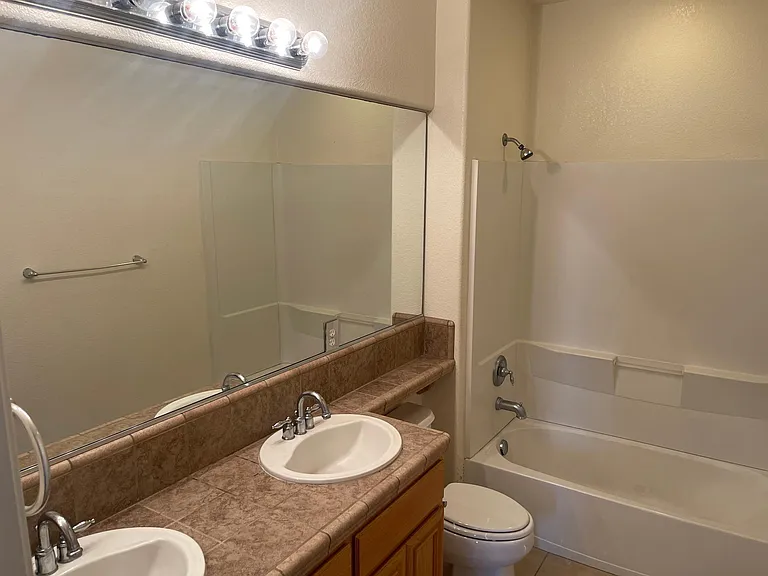 4221 Lasalle Dr — Photo 17