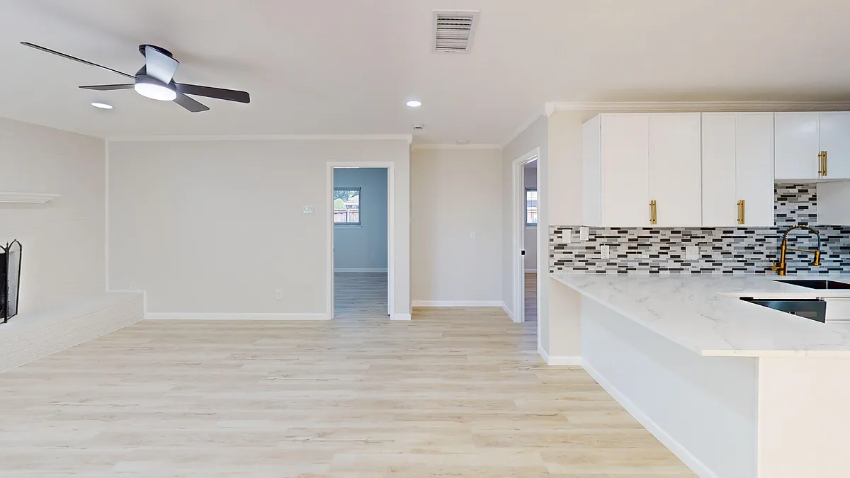 Building Photo - 5411 Ledgestone Dr