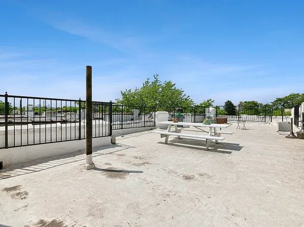 385 Chauncey Street image 9 of 9