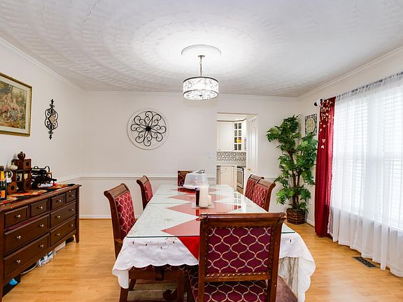 formal dinning room