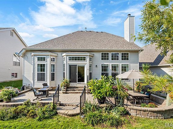 4th image of 1504 Hollowbrook Dr