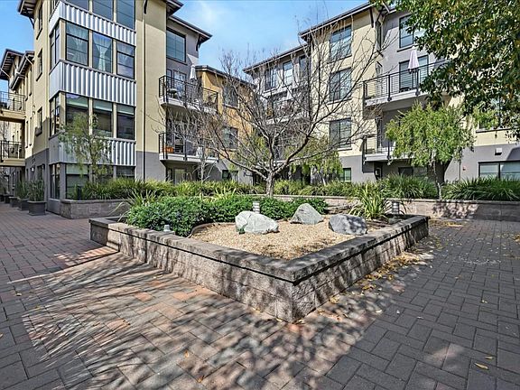 3rd image of 800 N 8th St Unit 210