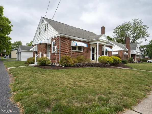 30 N Linden St, Robesonia, PA 19551