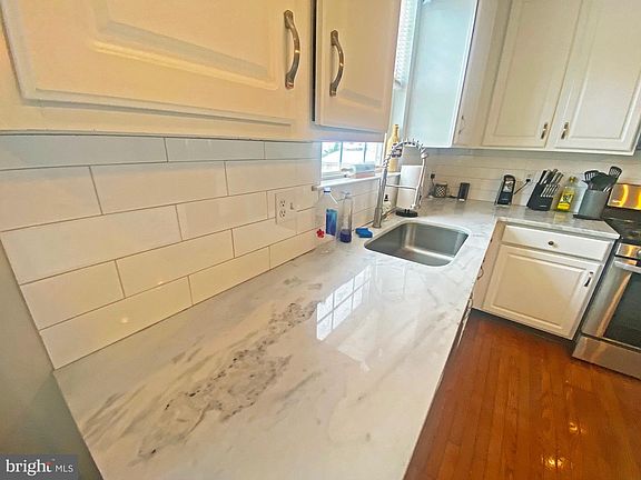 5th image of 772 Sherwood Dr
