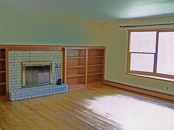 5th image of 27 Broadleaf Dr