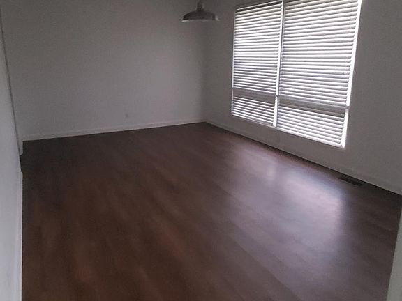 3rd image of 3024 Richmond Hill Dr