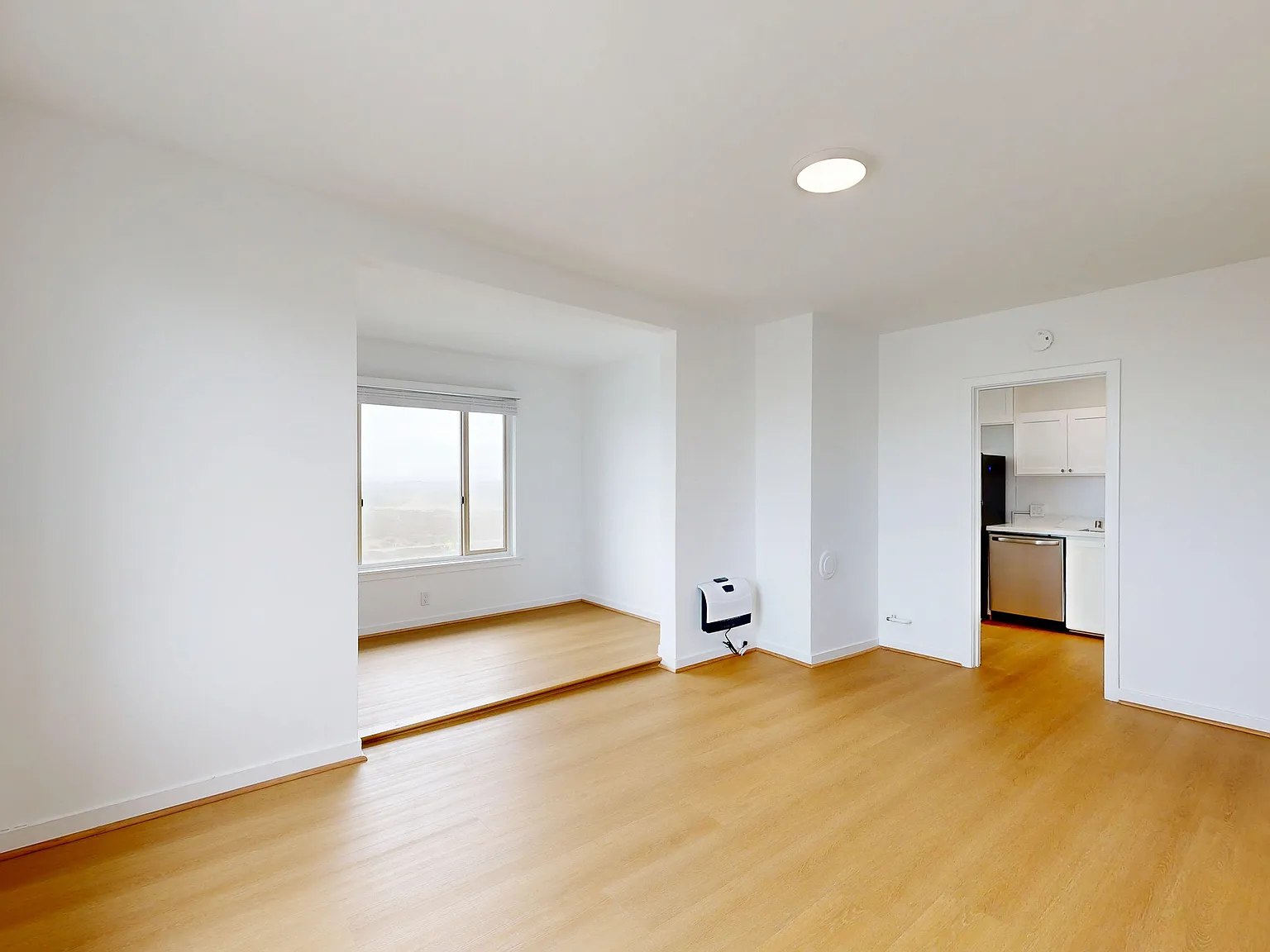 Top Floor! Ocean-Adjacent 1BR | Pet Friendly with On-Site Laundry — Photo 3