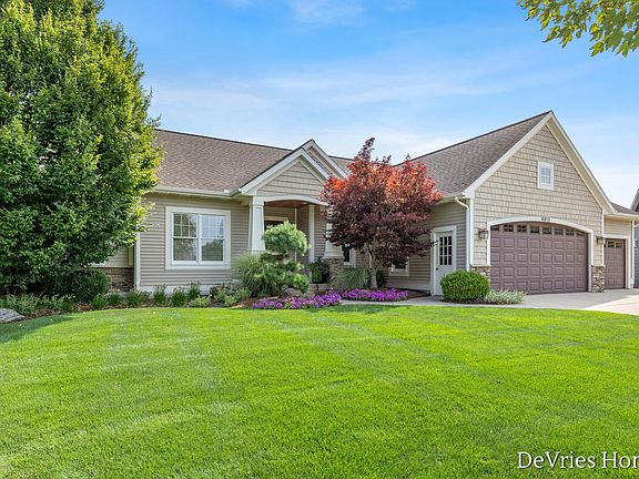 3rd image of 4613 Caspian Dr