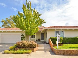 1601 Saint Andrews Dr, Moraga, CA 94556