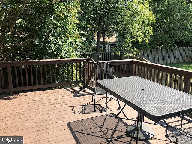 22 Mooring Point Ct — Photo 4