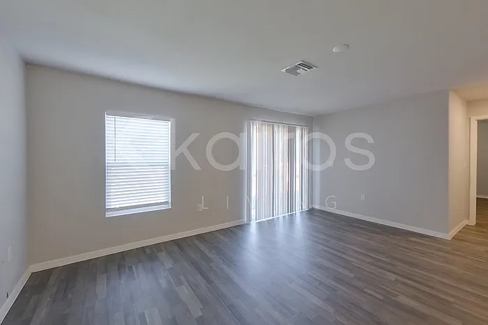 4 bed, 2.0 bath, 1449 sqft, $2,045 — Photo 2