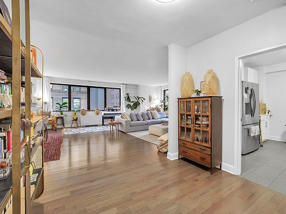 5th image of 116 Central Park S APT 12B