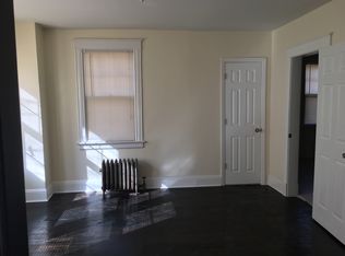 7 Willow Ave, Hempstead, NY 11550