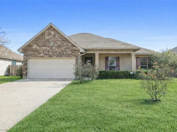 28510 Grand Turk Dr, Denham Springs, LA 70726