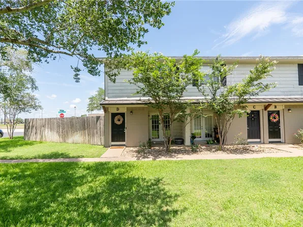 1410 Summit St APT D, College Station, TX 77845