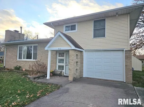 915 Locust St, Wilton, IA 52778
