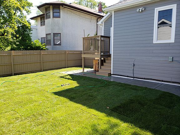 5th image of 810 S Lyman Ave