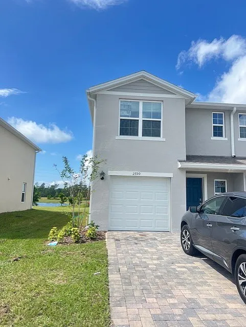 3 bed, 1463 sqft, $2,100 — Photo 3