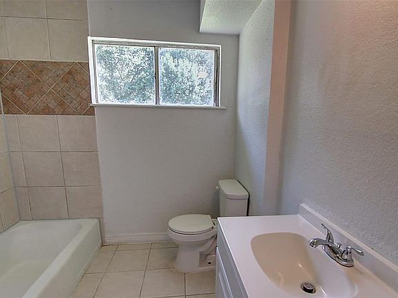 5th image of 5732 Willow Glen Dr