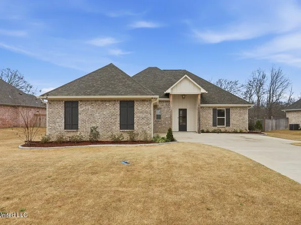 180 Catherine Blvd, Clinton, MS 39056