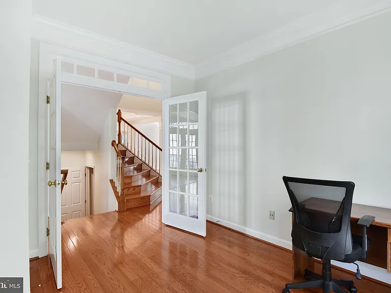 8416 Churchside Dr — Photo 44