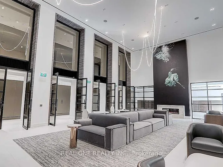 39 Roehampton Ave #1709 — Photo 3