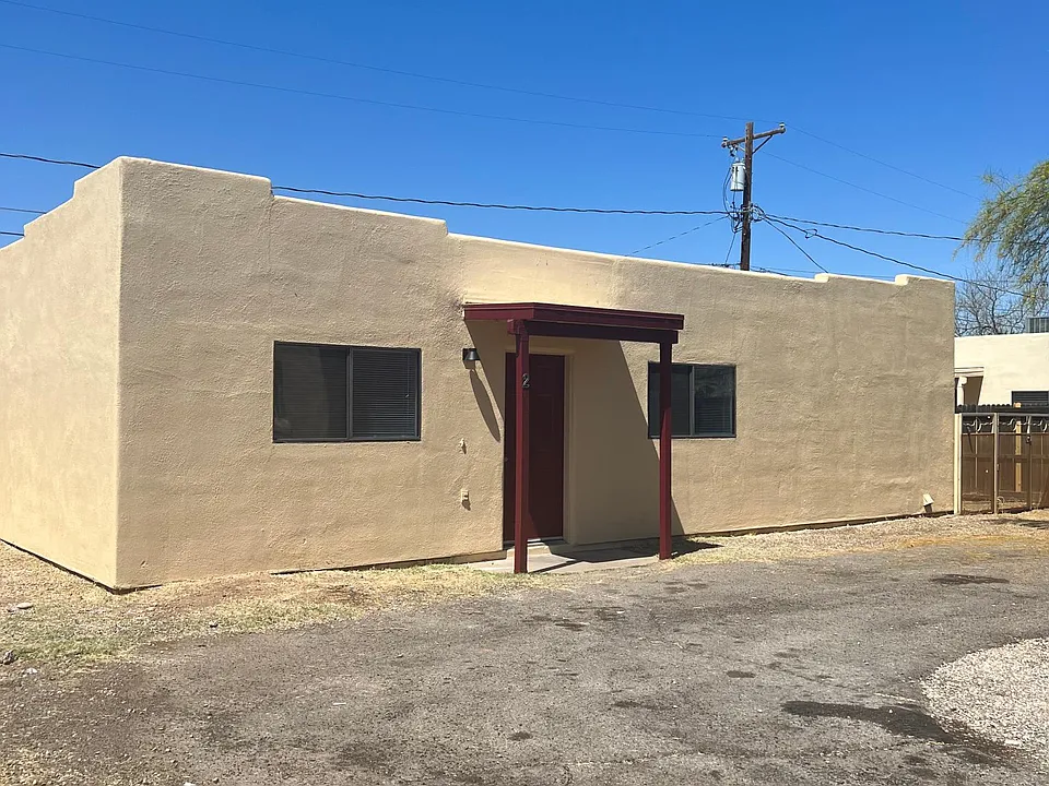 3865 N Tyndall Ave #2