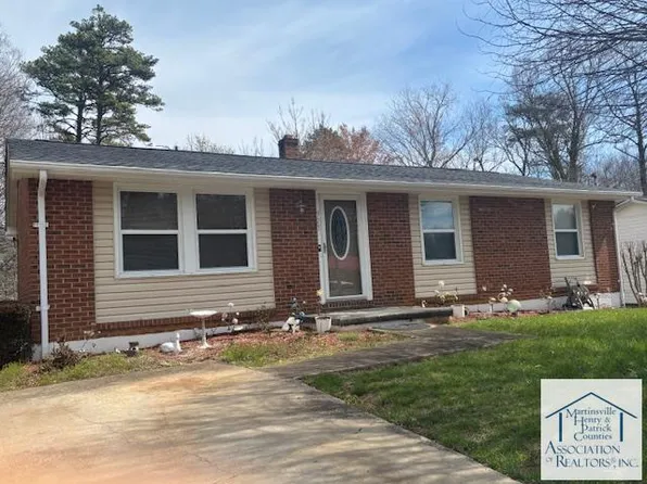 923 Independence Dr, Martinsville, VA 24112