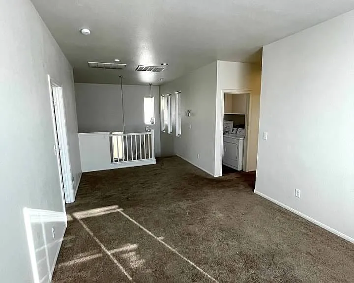 731 Emerald Idol Pl — Photo 58