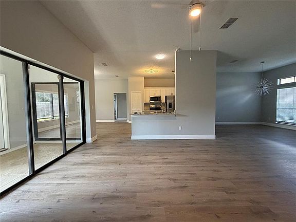 3rd image of 1009 CORKWOOD DRIVE