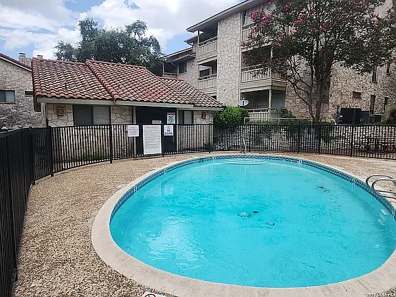 3 bed, 1610 sqft, $2,225 — Photo 1